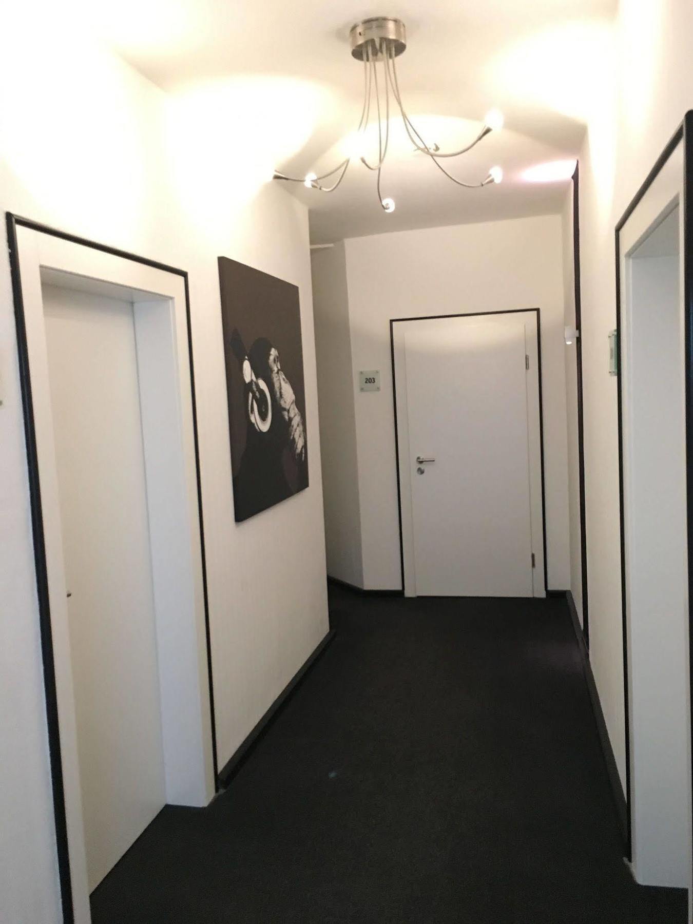 赫尔曼酒店 凯撒斯劳滕 外观 照片